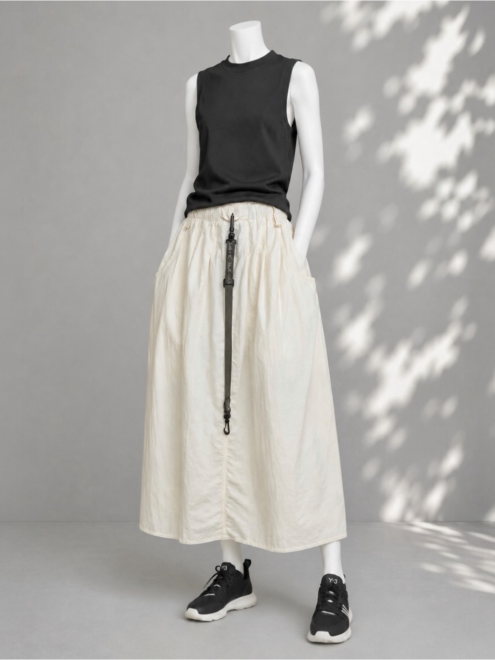 Macabi Convertible Travel Skirt L Short Slim  Ivory Hiking Outdoor A-Line UPF 40